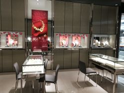 -周生生Chow Sang Sang(苏州美罗高新店)