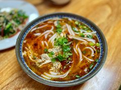 耙肉米线-巍山𤆵肉饵丝