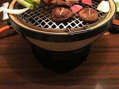 -焼肉まんぐう