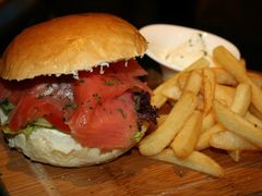 烟熏三文鱼汉堡-琶醍壹号•潮菜江景餐吧