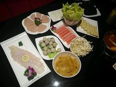 -唯爱KTV聚会餐厅(仙林东城汇店)