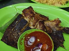 -明记烧鱼美味店