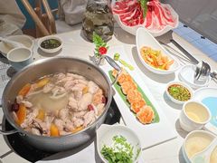 -东椰·海南椰子鸡火锅(朝阳门店)