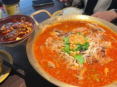 -张翻越·川渝冒菜·武汉黑鸭煲(城北万象城店)