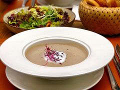 香滑野生蘑菇汤-Golden Lily河内巴黎法越料理餐厅(建国西路店)