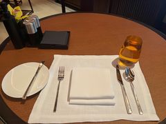 餐具摆设-璞瑄酒店大堂吧
