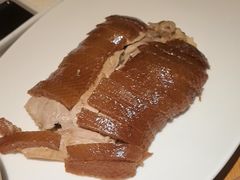 龙井茶香烤鸭-金牌外婆家(苏州中心店)