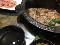 -老房老舍重庆火锅(假日城市店)