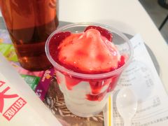 草莓新地-麦当劳(健德桥得来速店)