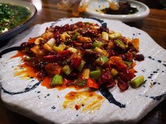 宫爆茄香虾球-又见小河浜·盐帮川菜(松江商业广场店)