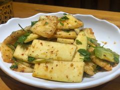 菠萝芒果拌苦瓜-老滇山寨•云南特色菜•地方菜•民族风情歌舞表演(金碧店)