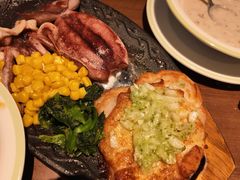 蒜香鸡排配烤鱿鱼-萨莉亚意式餐厅(南京环亚凯瑟琳广场店)