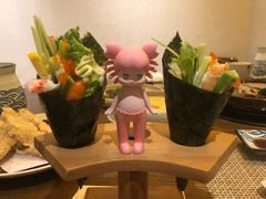三文鱼牛油果沙拉手卷-蟹将军·松叶蟹和牛日料放题自助(K11店)