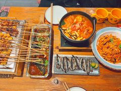 -喝丢一只鞋海鲜烧烤·海肠捞饭(文体街店)