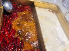 -尚尚仙·酸汤猪手·猪肚鸡火锅(华联万柳购物中心店)