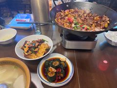 -富正毅三下锅·湘西韵味(天门山索道店)