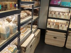 面包甜点陈列柜-华丰贺氏(福新西路店)