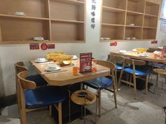 -聚鑫朋酸菜肥肠(文艺路口店)