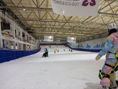 -乔波室内滑雪场