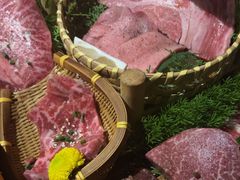 -山川小町·极番烧肉(新地假日广场店)