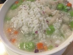 龙利鱼蔬菜泡饭-来龙里 精致 东南亚餐室(万象城店)