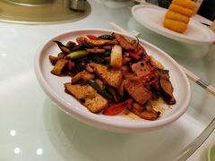 腊肉炒香干-禾珍珠家常小馆(河南博物院店)