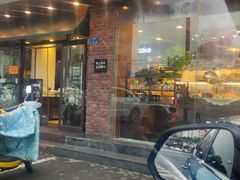 门面-红跑车(仙鹤街店)