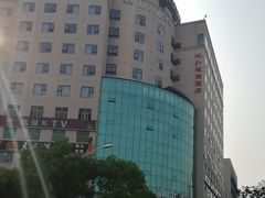 -宜尚酒店(长沙五一广场袁家岭地铁站店)