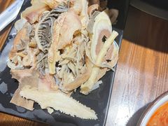 -乡土黄·鲜牛肉火锅·小龙虾(兴业街店)
