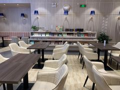 -钟书阁(群光广场店)