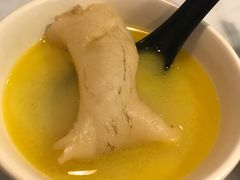 -鲜入围煮花胶鸡海鲜火锅