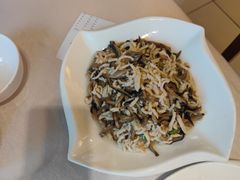 香菇滑鸡丝-马凯餐厅(长椿街店)