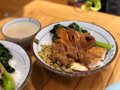 猪大肠拼油鸡饭-狮头牌卤味研究所·卤味饭(花城汇南区店)