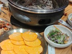 -青瓦餐厅·生鱼片·韩园烤肉(西塔店)