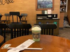 大堂-星巴克(深圳龙华人民北店)
