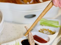 -三人行骨头王火锅(长寿店)