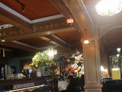 -火车头法国西餐厅