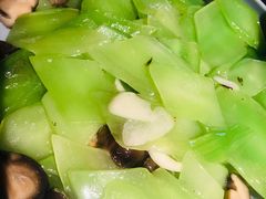 青笋炒蘑菇-小吊梨汤·北京菜·烤鸭(鸟巢店)