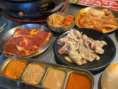 -胡悦里韩式烤肉(芝罘万达广场店)