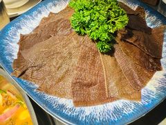 -伴山牛贵州黄牛肉火锅·苗疆非遗艺术餐厅(上海首店)