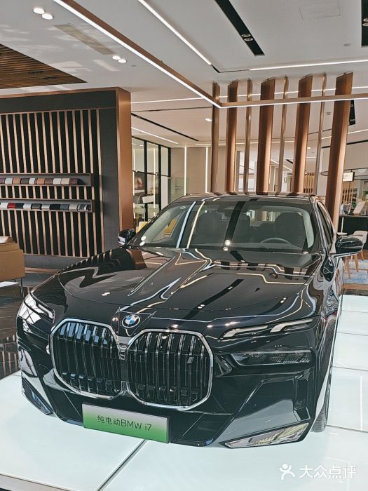 昆山宝诚宝马4S店(周市镇店)图片