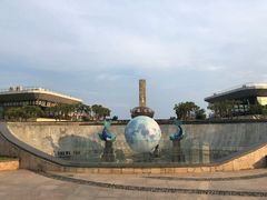 -亚龙湾中心广场