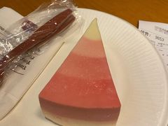 白桃慕斯蛋糕-COSTA COFFEE(西湖天地店)