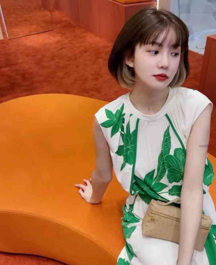 这次是想要#挂耳染,但是,不是夸张的