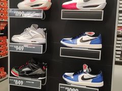 -NIKE上海青浦优选体验店