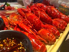 -肥肥虾庄·金牌油焖大虾(汉街SKP店)