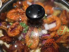 -吉吉向上炭烤鸡肉煲(西小区店)