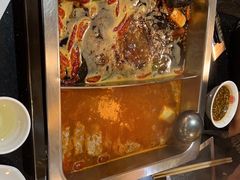 -百年川椒重庆老火锅(光谷店)