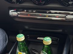 -上海星瀚奔驰4S店(红柳路店)