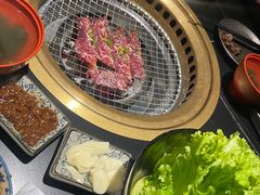 -山川小町·极番烧肉(新地假日广场店)